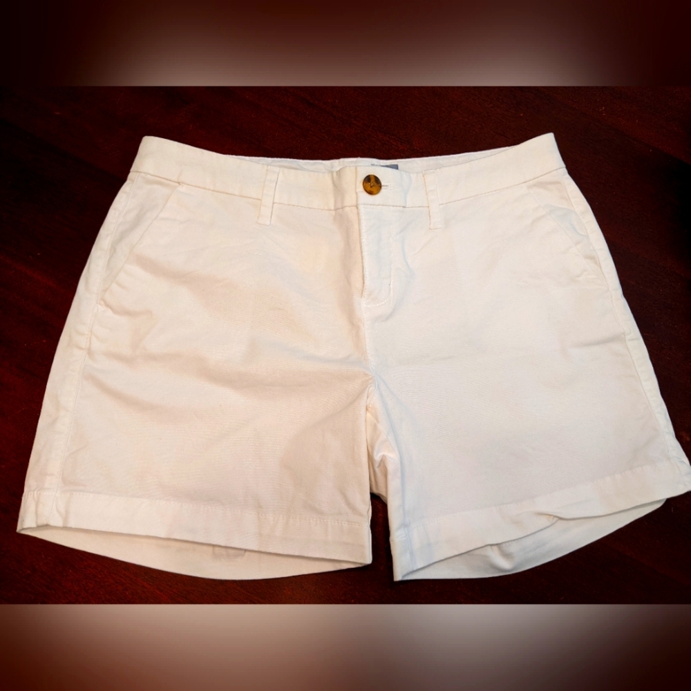 Old Navy Women's White Cotton Board Shorts Size 2 w/zip front